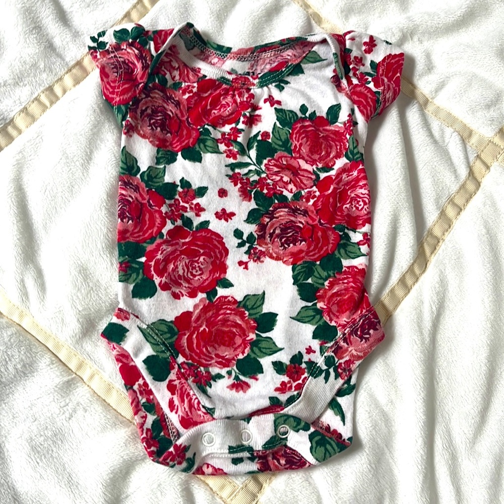 Rose print onesie - Bundles size Preemie